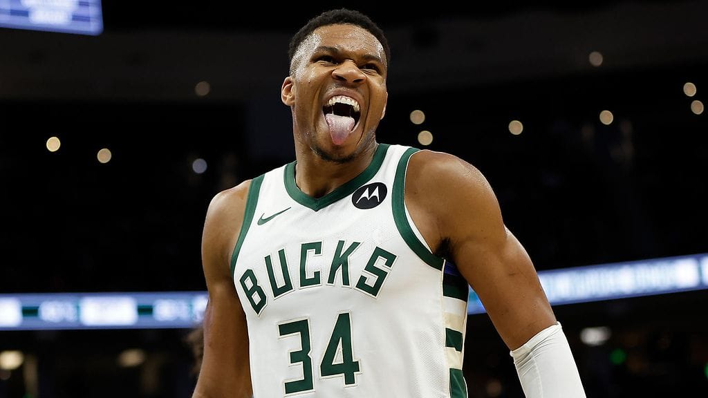 Giannis Antetokounmpo sai huiman jatkosopimuksen.
