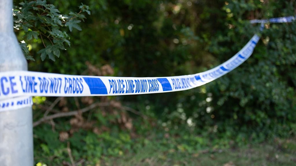 Poliisit sulkivat rikospaikan 31 tunniksi Englannissa. Kuvituskuva.