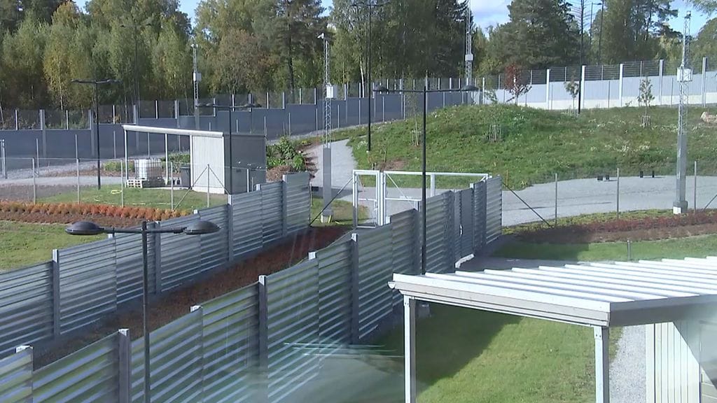 Murhasta epäilty nainen pakeni Hämeenlinnan vankilan pihalta kiipeämällä aidan ylitse lokakuussa.