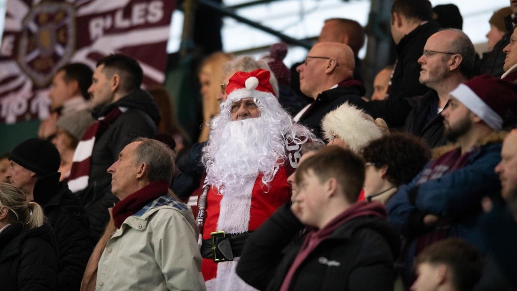 Nähtäväksi jää, kunnioittaako kuuraparta Valioliigaa läsnäolollaan jouluaattona.