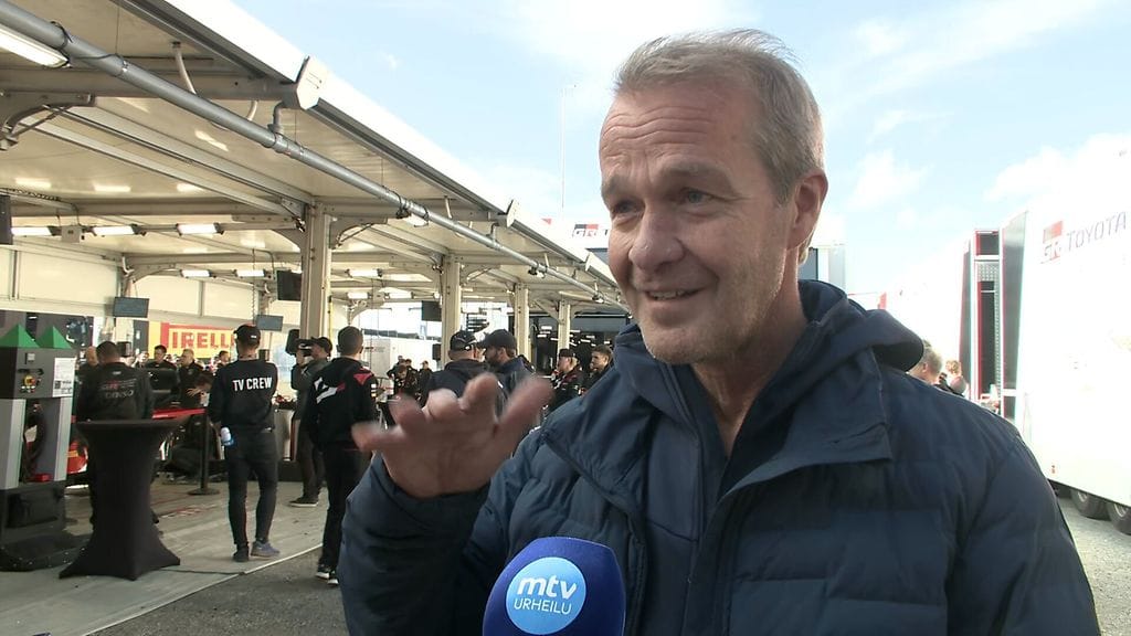 Harri Rovanperä jännittää Kalle-poikansa MM-taistoa – ajovirhe hirvitti: "Siinä joku lyönti jäi välistä"