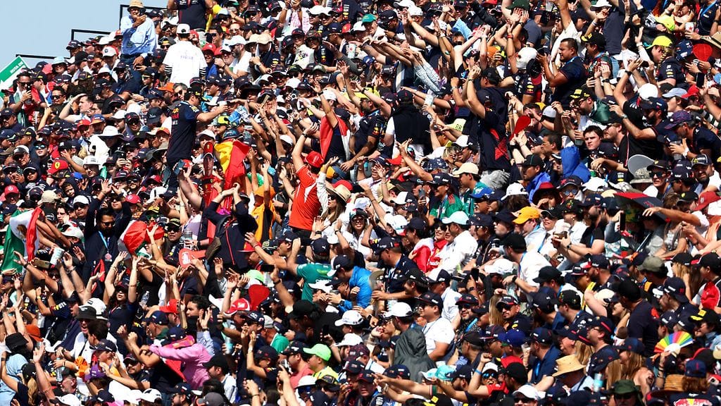 Kuvaa Meksikon GP:n katsomosta.