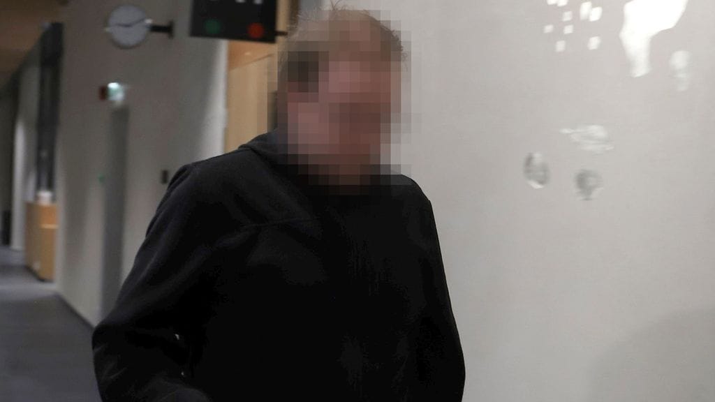 Syytteen mukaan 31-vuotias mies houkutteli alaikäisiä uhrejaan netin kautta seksuaalisiin tekoihin.