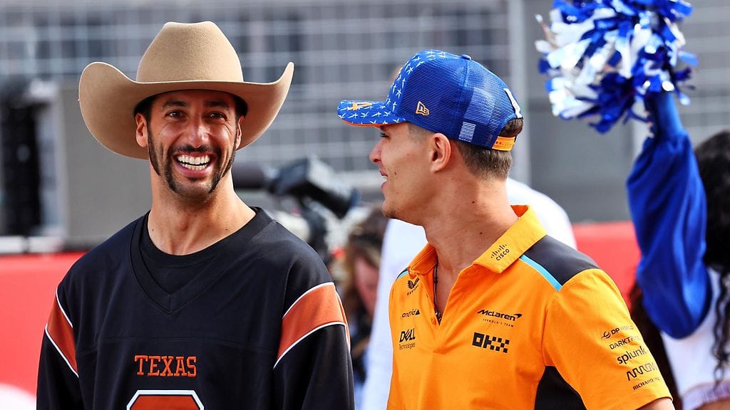 Daniel Ricciardo (vas.) ja Lando Norris tarjoilivat kepeää viihdettä.