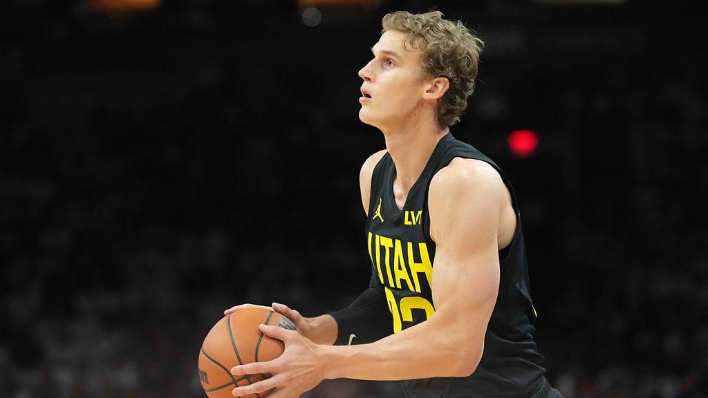 Lauri Markkanen heitti 27 pistettä yön NBA-kierroksella.