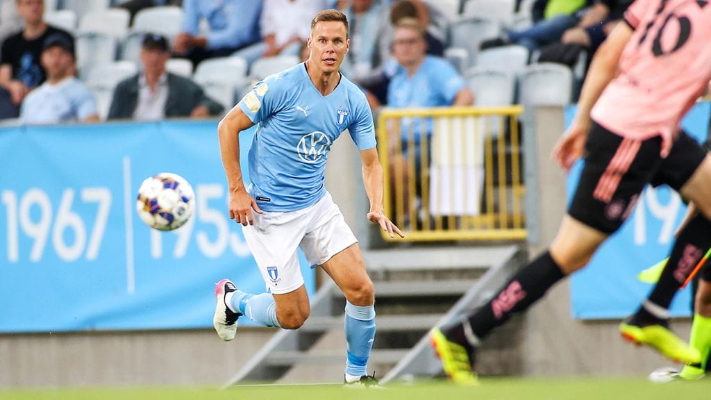 Niklas Moisander tuo johtajuutta ja kokemusta Malmön joukkueeseen. Kuva heinäkuulta 2021.