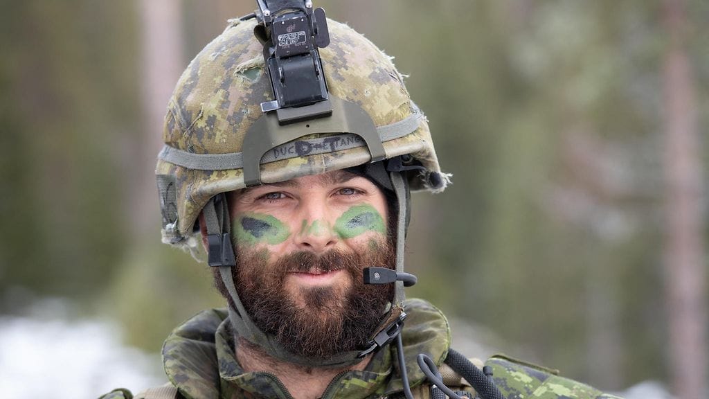 Kanadalainen sotilas harjoituksessa Norjassa.