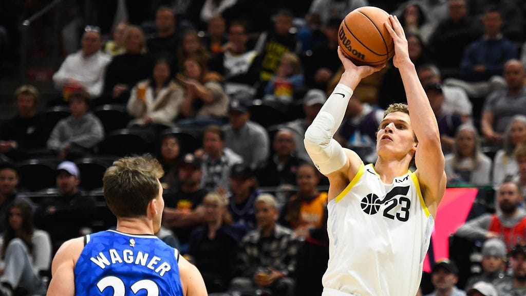 Lauri Markkanen oli lähellä nousta Utah Jazzin sankariksi ottelussa Orlando Magicia vastaan.