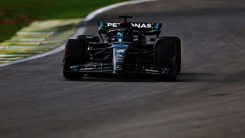 Russell sai kahden ruudun rangaistuksen.