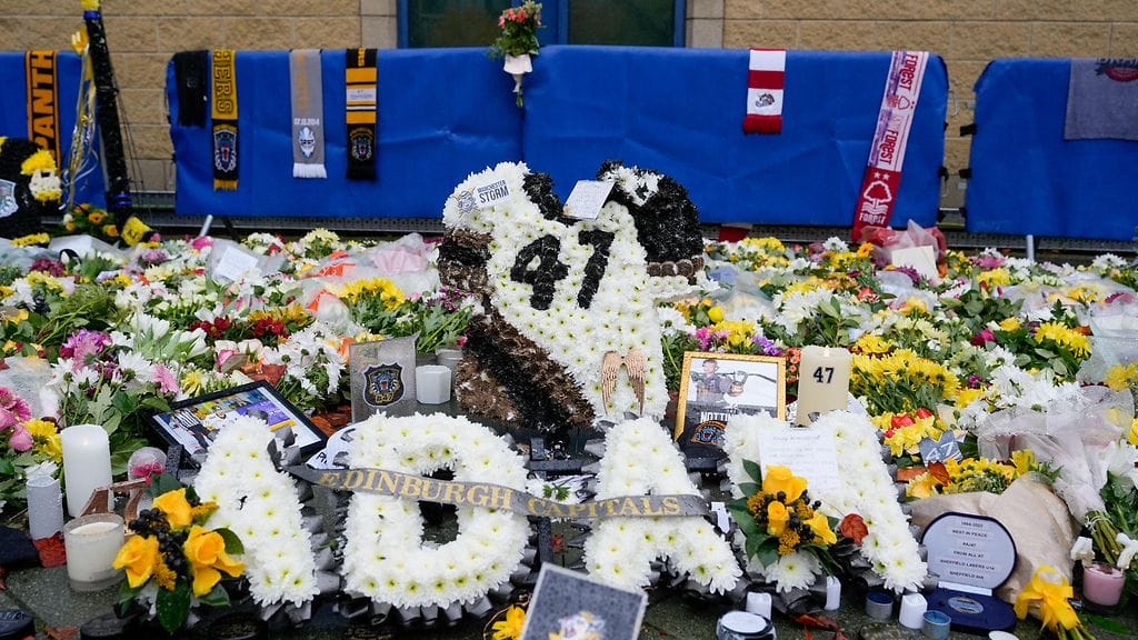 Adam Johnsonin traagista kuolemaa muistettiin Nottinghamissa.