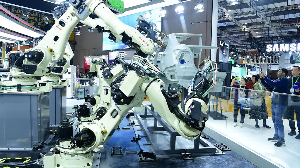 Yonhapin mukaan robotin tehtävänä oli nostaa paprikalaatikoita ja siirtää niitä kuormalavoille. Kuvan robotti ei liity tapaukseen.