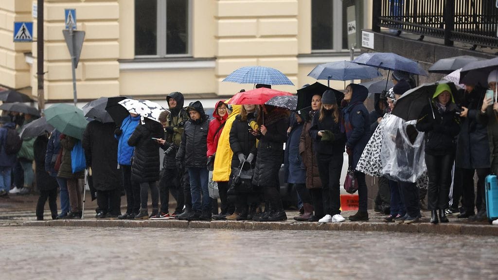 LK Ahtisaaren hautajaiset yleisö 10112023 (1)
