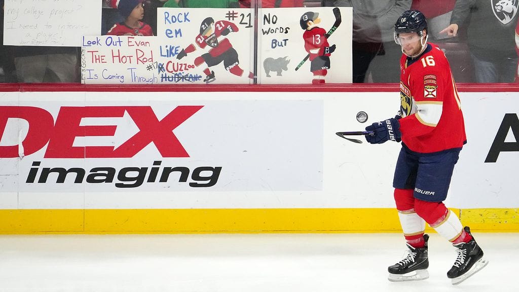 Aleksander Barkov teki 1+1-tehot ottelussa Carolina Hurricanesia vastaan.