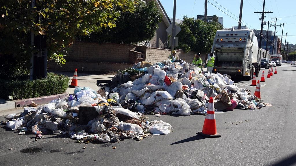 Näiden roskien joukosta löytyi kuolleen naisen torso Los Angelesista.