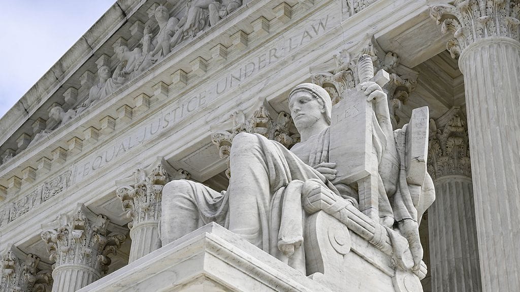 Säännöt muun muassa edellyttävät, että tuomarit puolustavat oikeuslaitoksen rehellisyyttä ja riippumattomuutta sekä välttävät sopimattomuuksia kaikessa toiminnassaan.