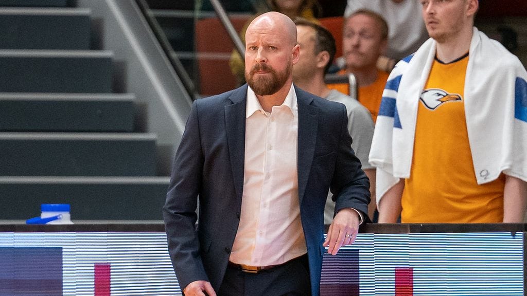 Jussi Laakso, 47, siirtyy päävalmentajaksi Saksaan.