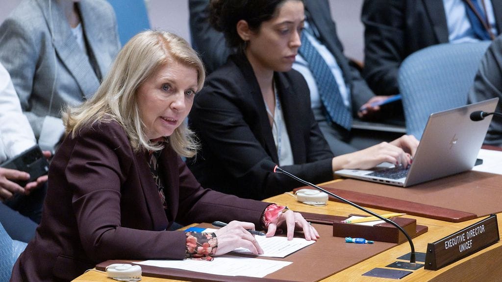 UNICEFin pääjohtaja Catherine Russell kuvattuna YK:n turvallisuusneuvoston kokouksessa New Yorkissa 30. lokakuuta 2023.