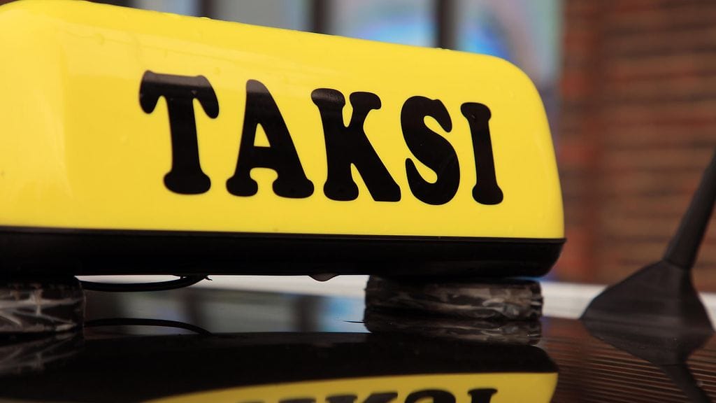 Tarkastetuista takseista 28:ssa oli puutteellinen ajopäiväkirja.