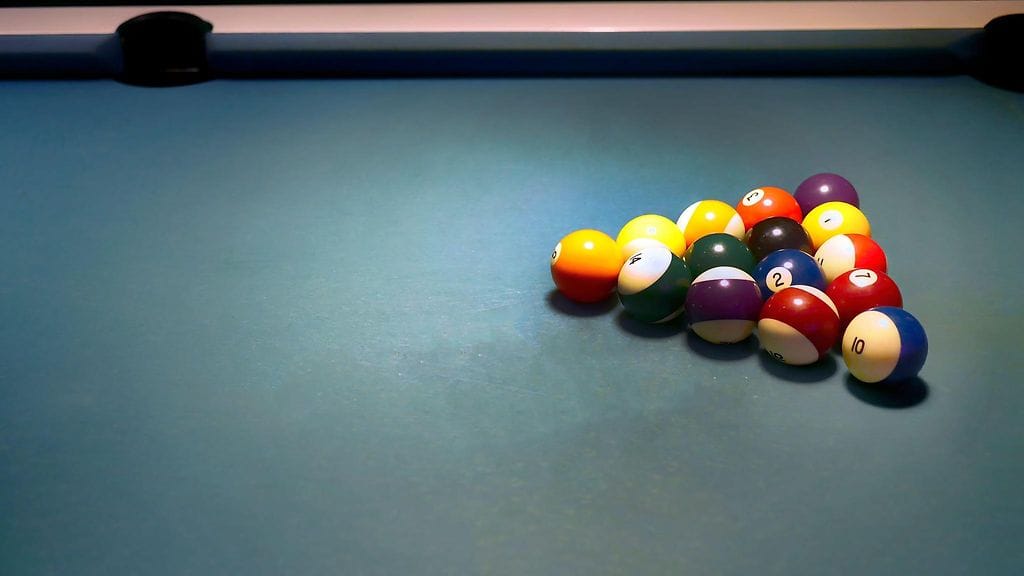 Pallot eivät liikahtaneet naisten pool-turnausfinaalissa, kun toinen finalisteista kieltäytyi protestina pelaamasta. Kuvituskuva.