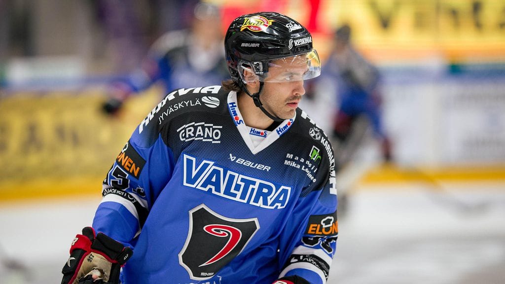 Severi Lahtinen edusti viimeksi JYPiä.