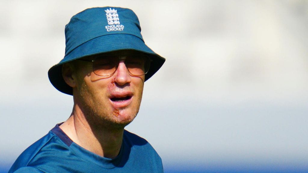 Top Gearin uusin ja kautta aikain 34:s esityskausi keskeytettiin, kun sitä isännöinyt Andrew Flintoff loukkaantui auto-onnettomuudessa ohjelman testiradalla viime joulukuussa.