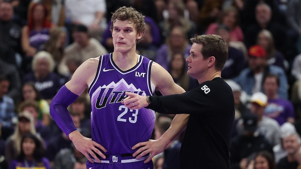 Lauri Markkasen Utah Jazz sai kyytiä Los Angeles Lakersilta.