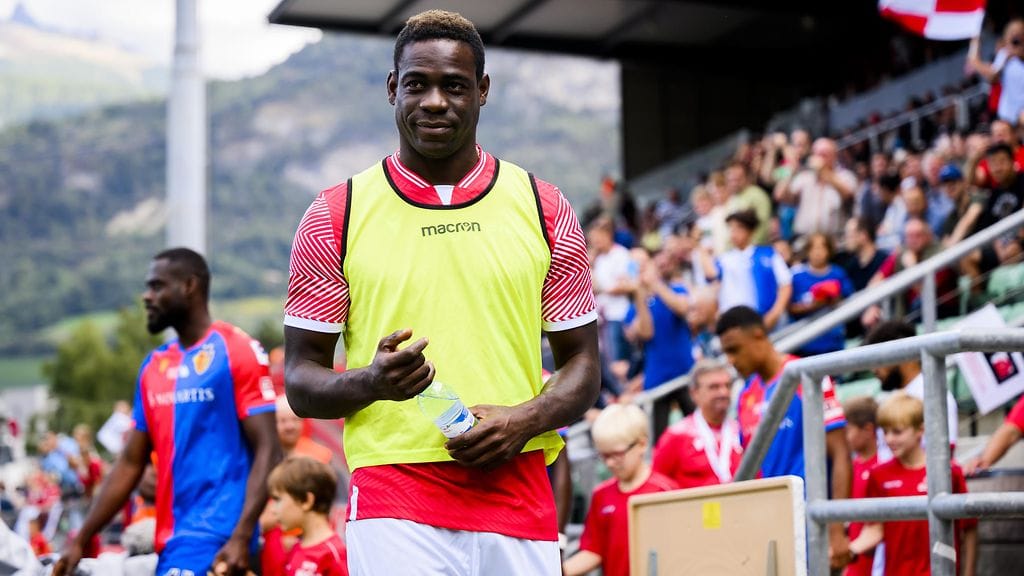 Mario Balotelli haluaa takaisin Italian maajoukkueeseen.