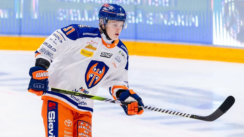 Topi Rönni palaa Tapparan kokoonpanoon ensimmäistä kertaa häneen kohdistuneiden raiskaussyytteiden tultua julki.