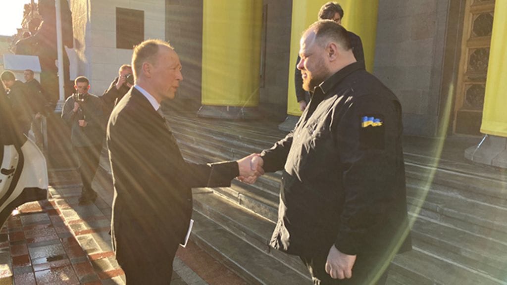 Puhemies Jussi Halla-aho (ps.) ja Ukrainan parlamentin puhemies Ruslan Stefantshuk Kiovassa.