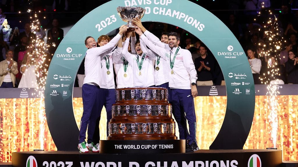 Italia voitti Davis Cupin.