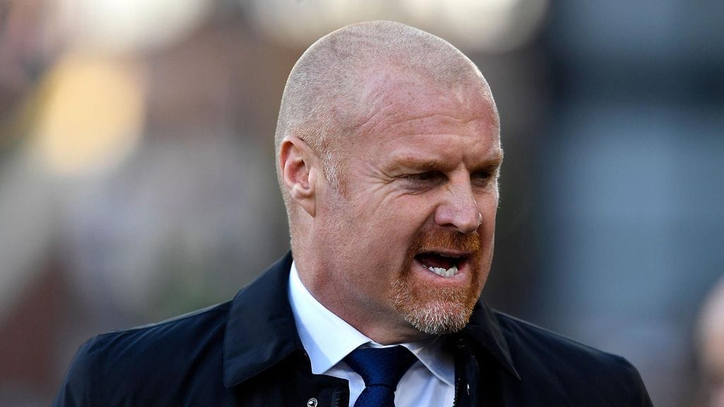 Sean Dyche on turhautunut tuomareiden toimintatapaan Valioliigassa.