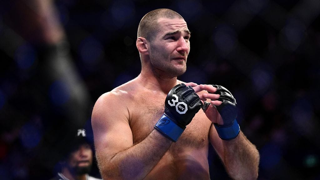 Sean Strickland otti kovat keinot käyttöön, kun mies liikkui hänen pihalleen.