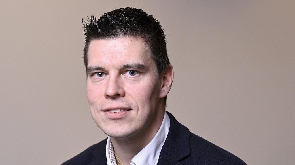 Liigan lisenssikomitean puheenjohtaja Jaakko Luumi myöntää tiedotteen puutteellisuuden.