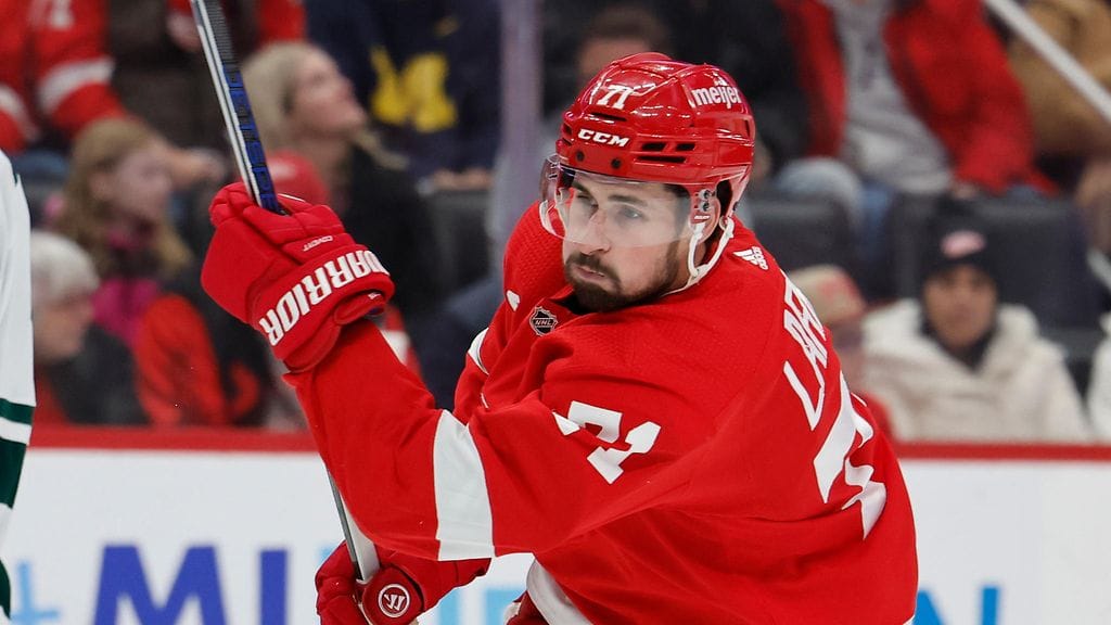 Dylan Larkin on toiminut Detroitin kapteenina vuodesta 2020 lähtien.