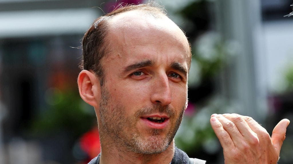 Robert Kubica vertasi Formula E:ssä kisaamista seksin harrastamiseen puhallettavan nuken kanssa.