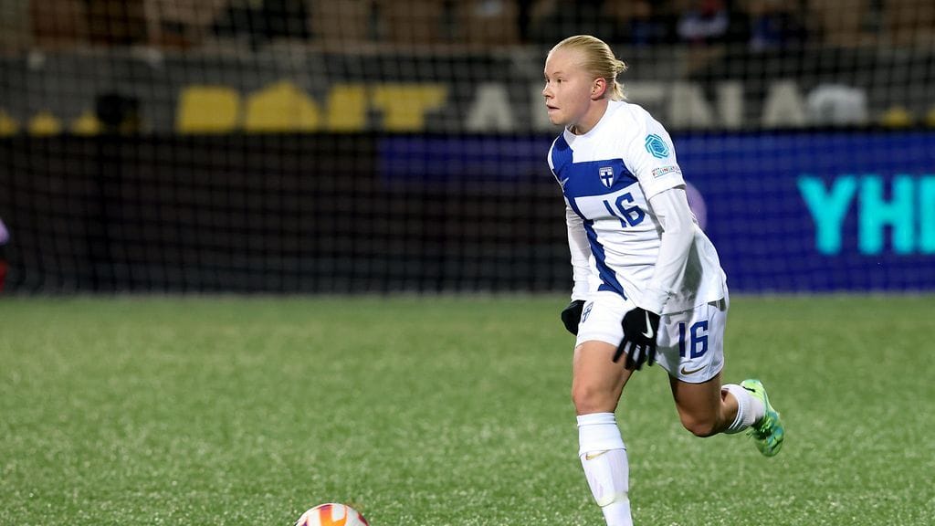 Anni Hartikainen siirrettiin sivuun Helmareista.