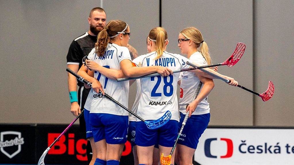 Suomi jatkoi voitokasta taivaltaan salibandyn naisten MM-kisoissa.