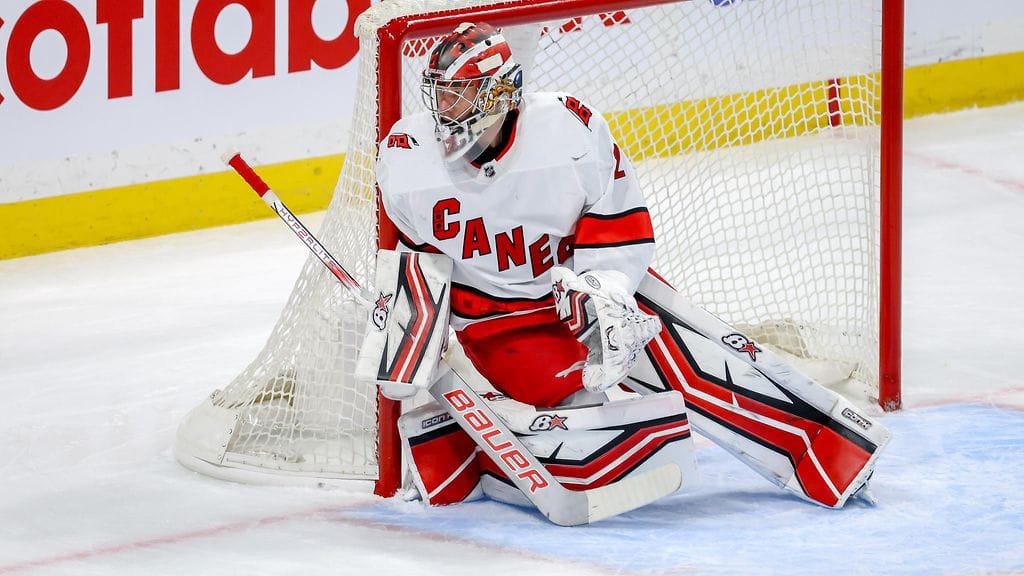 Antti Raanta palasi tolppien väliin.