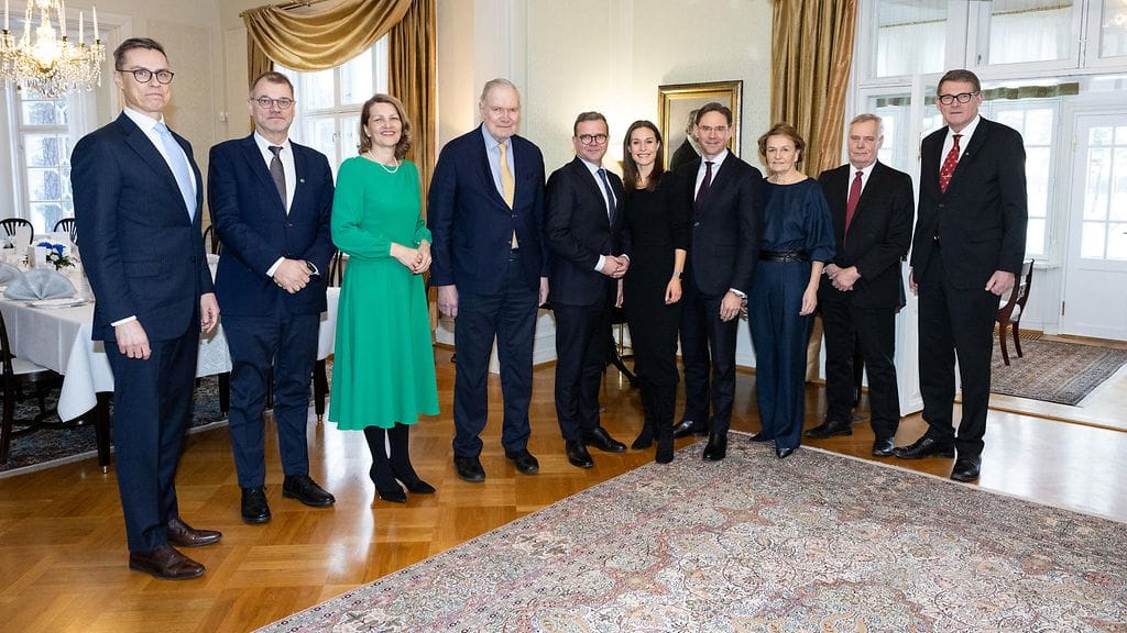 Pääministeri Petteri Orpo järjesti lounaskutsut entisille pääministereille 150 vuotta valmistuneen Kesärannan kunniaksi.