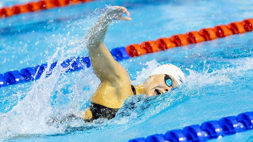 Ada Hakkarainen ui Suomen ennätyksen 800 metrin vapaauinnin EM-finaalissa.