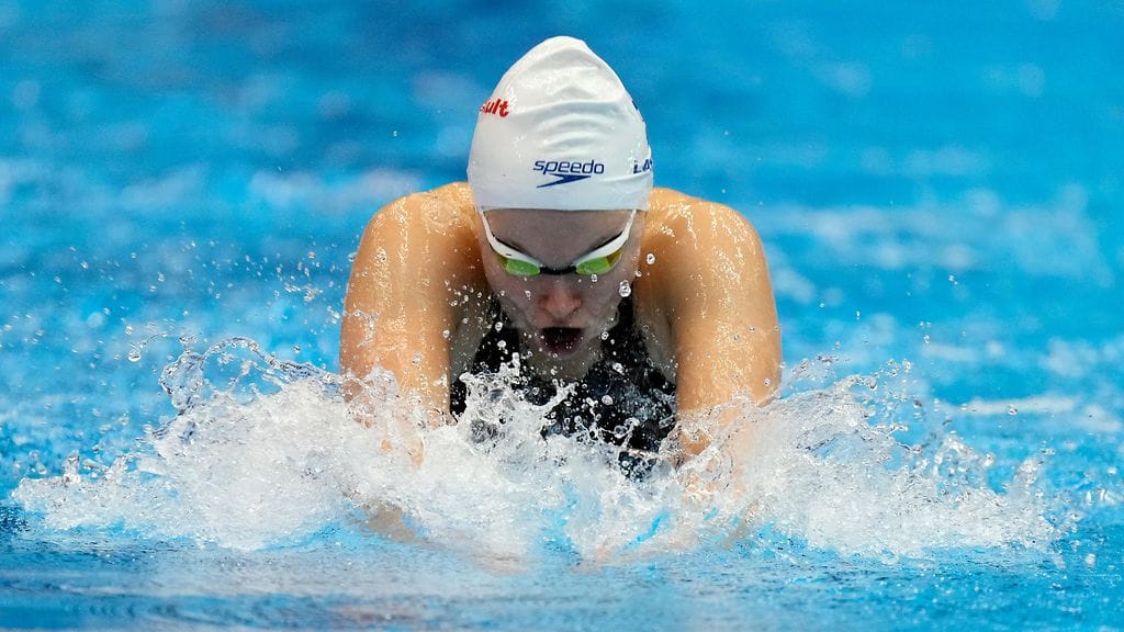 Laura Lahtinen ui neljänneksi lyhyen radan EM-kisojen 200 metrin perhosuinnissa.
