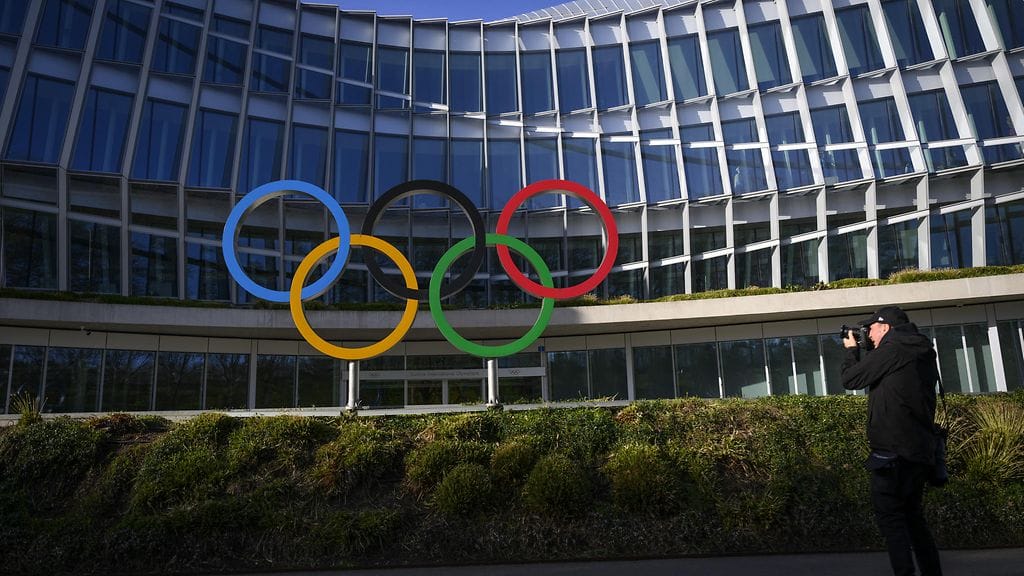 Olympiaovi avattiin venäläisille ja valkovenäläisille urheilijoille ilman maatunnuksia.