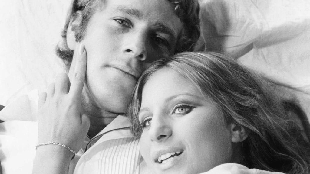 Barbra Streisand julkaisi tribuutin perjantaina menehtyneelle Ryan O'Nealille.