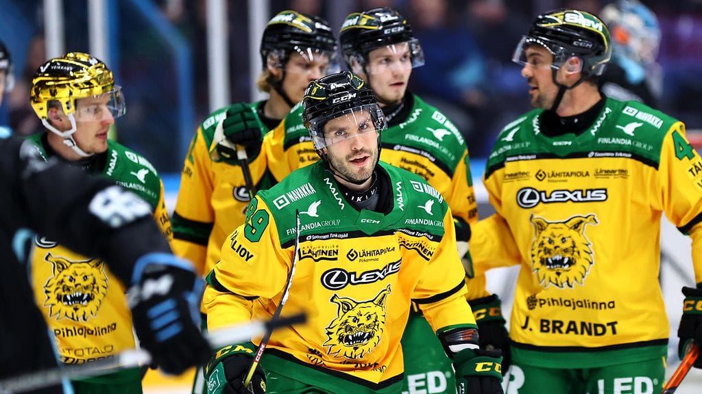 Oula Palve teki Ilveksen toisen ja viidennen maalin Lahdessa.