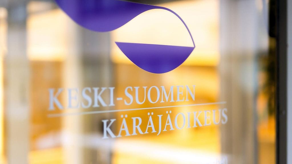 Poliisi vaatii erikoislääkäriä vangittavaksi taposta epäiltynä.