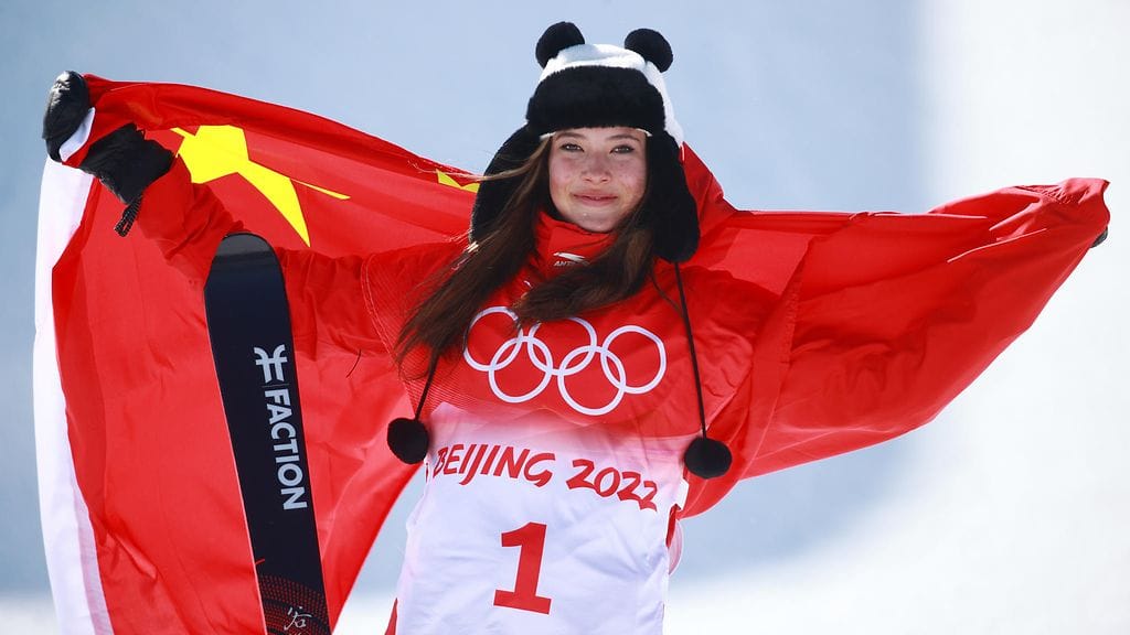 Eileen Gu on tienannut vuonna 2023 reilut 18,5 miljoonaa euroa.