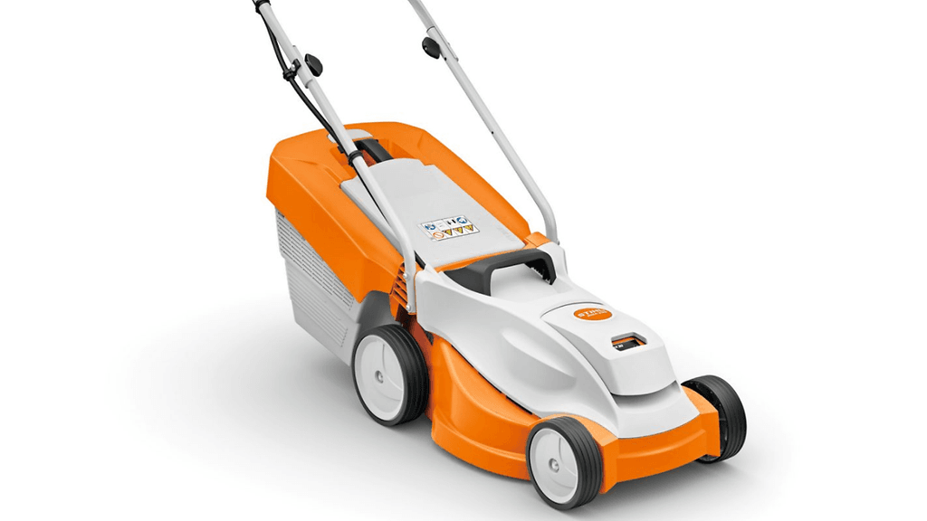 Älä ota tätä laitetta ensi kesänä suorana käyttöön. Ruohonleikkuri pitää tarkastaa ja korjata tarvittaessa.