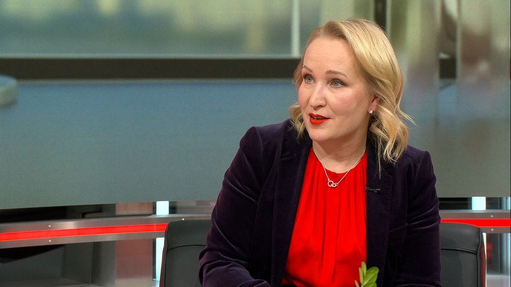 Teknologiateollisuuden toimitusjohtaja Minna Helle