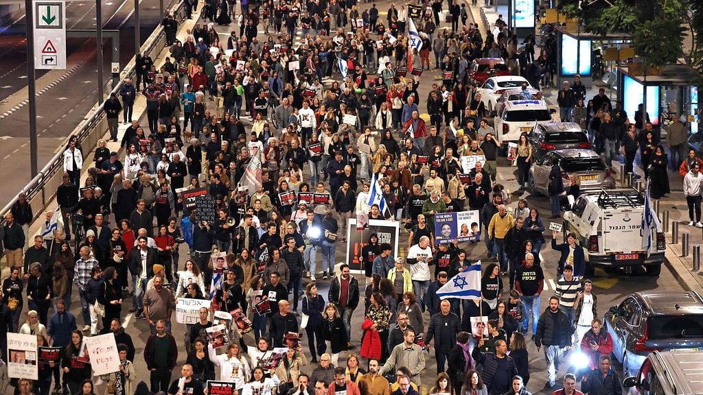 LK1612 Israel mielenosoitus