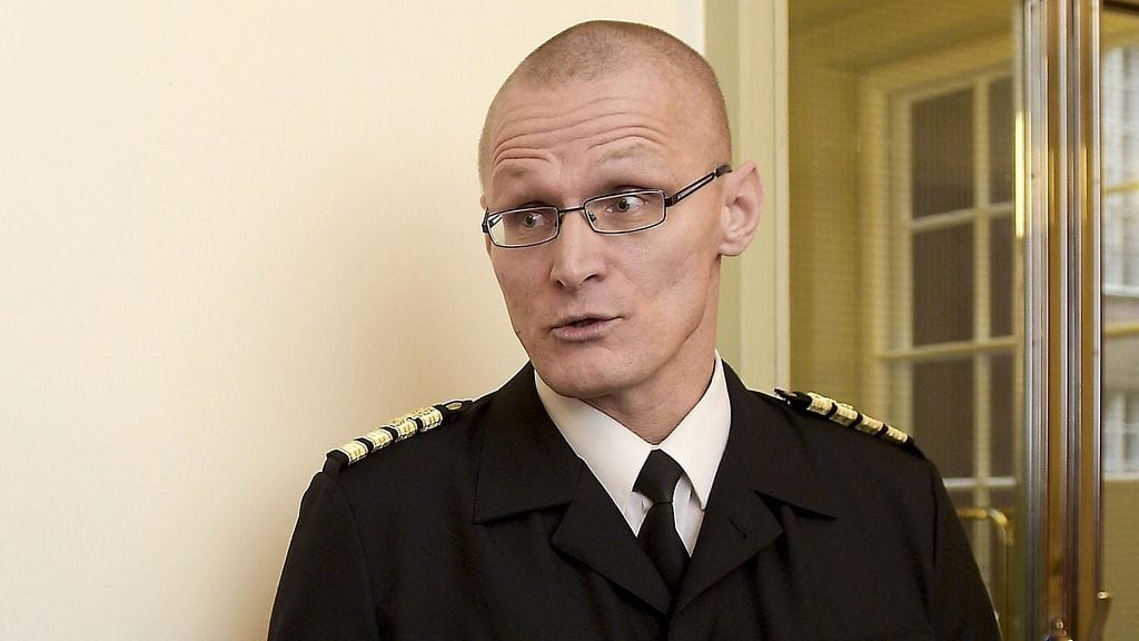 Kommodori Pekka Varjosen sotilasarvon takia syytettä käsitellään ensimmäisenä oikeusasteena Helsingin hovioikeudessa.